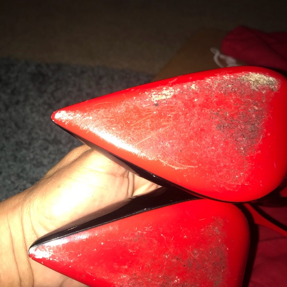 Christian Louboutin - Picture 5 of 8